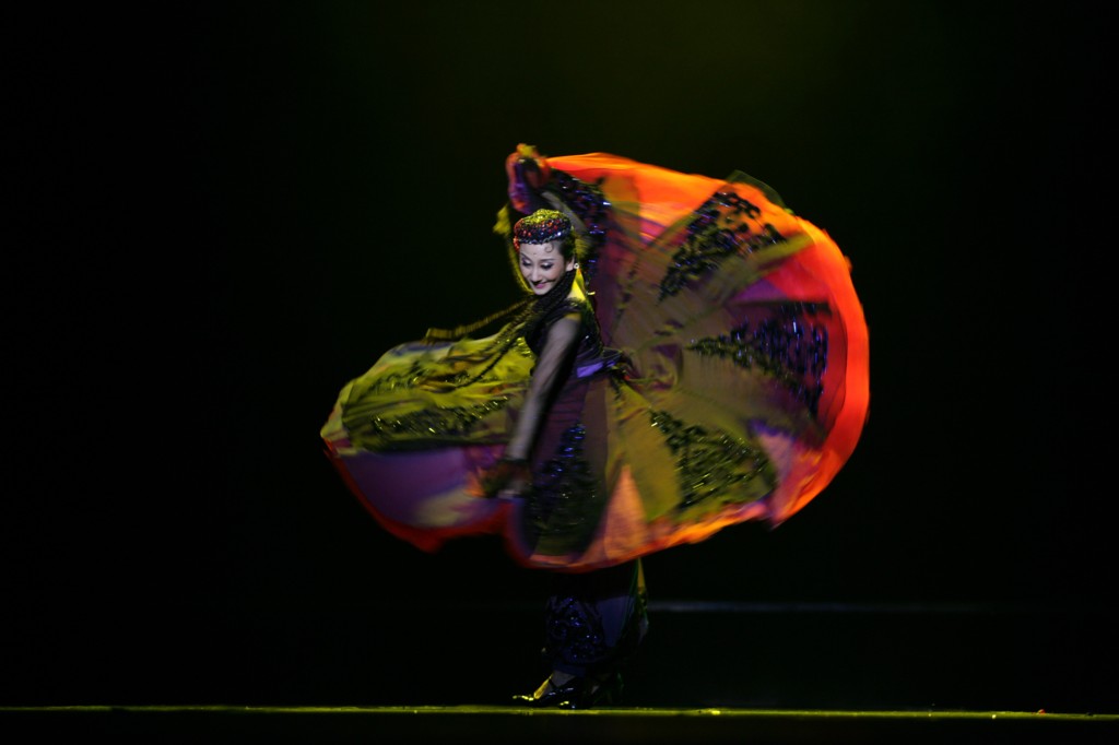 全球纺织网 《花儿为什么这样红》舞蹈服 产品