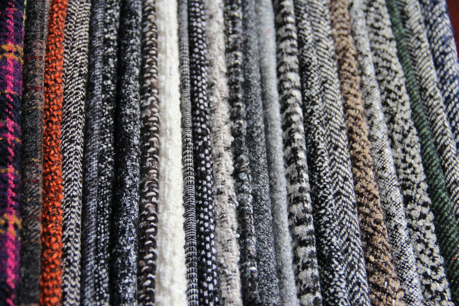 张家港华炜毛纺织品有限公司