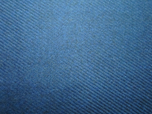 蓝色精纺斜纹羊毛呢面料